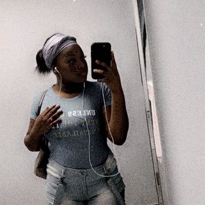 Meet your Posher, Janai